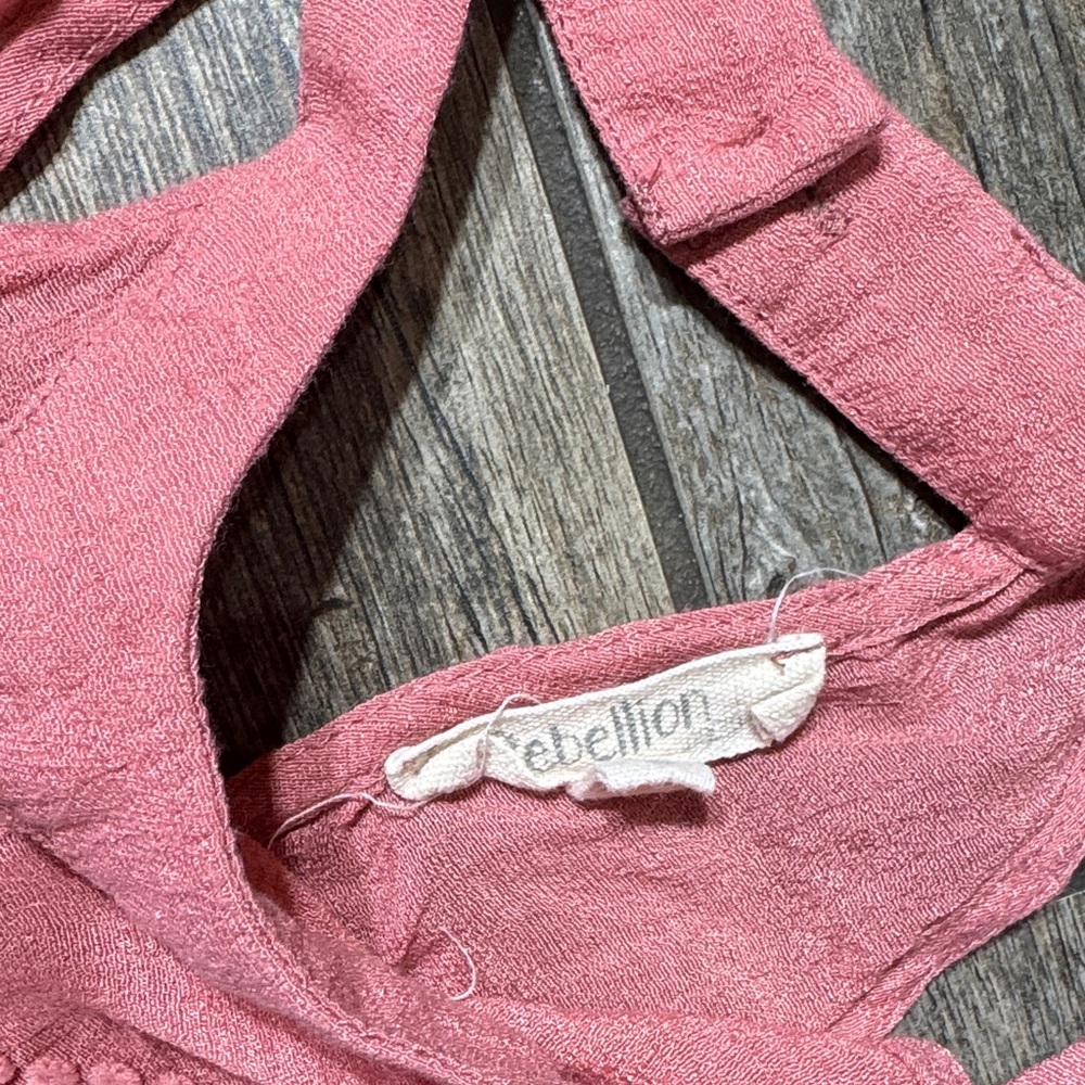 Rebellion Coral Lace Accent Tank Top - Picture 2 of 4